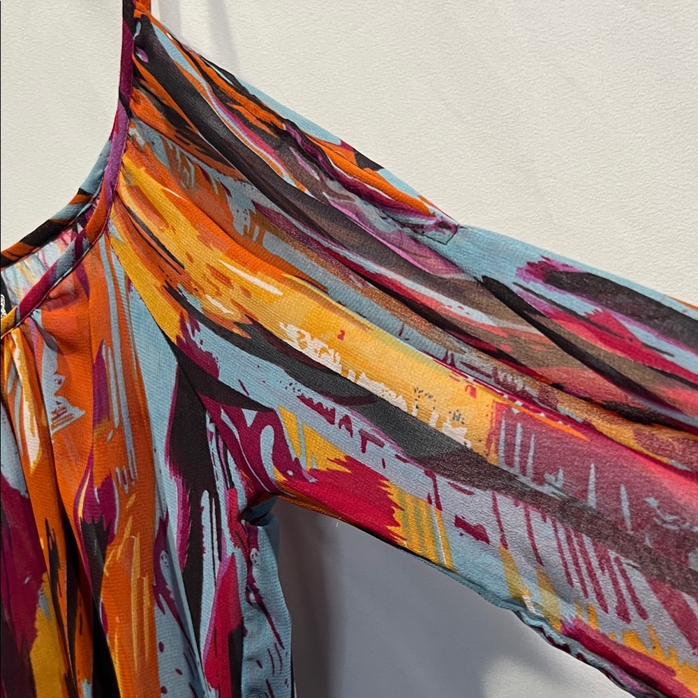 Angie Multicolor Abstract Blouse - Picture 4 of 6